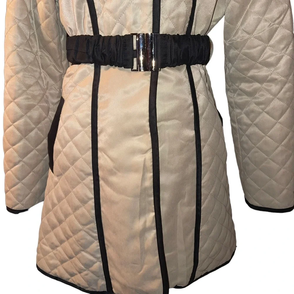 Ryu 3/4 Length Coat Women’s Size Small Belted Black and Cream - Picture 4 of 9
